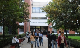 Ugrožene studente osloboditi školarine