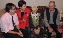 Tima Brašnjić 102. rođendan proslavila uz tortu i smijeh
