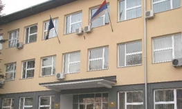 Tjerale djevojku da se skida i kupa u hladnoj Usori