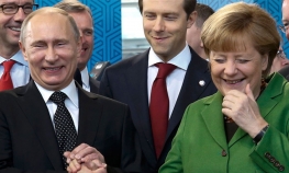 Putin i Merkelova sat vremena pričali o Ukrajini