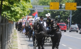 Defile fijakera vratio prošlost