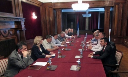 Počeo sastanak rukovodstava SNSD-a, DNS-a i SP-a
