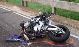 Teško povrijeđen motociklista
