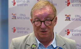 Vlajki: Politika mora biti u funkciji ekonomije
