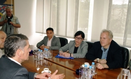Hil: Novac treba da ode u prave ruke