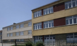 Zaštitar uboden nožem bori se za život