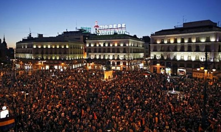Antirojalisti protestvovali na centralnom trgu u Madridu