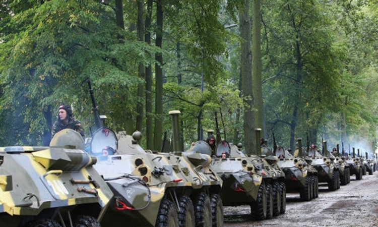 Rusija pokrenula u Kalinjingradu vojne manevre kao NATO