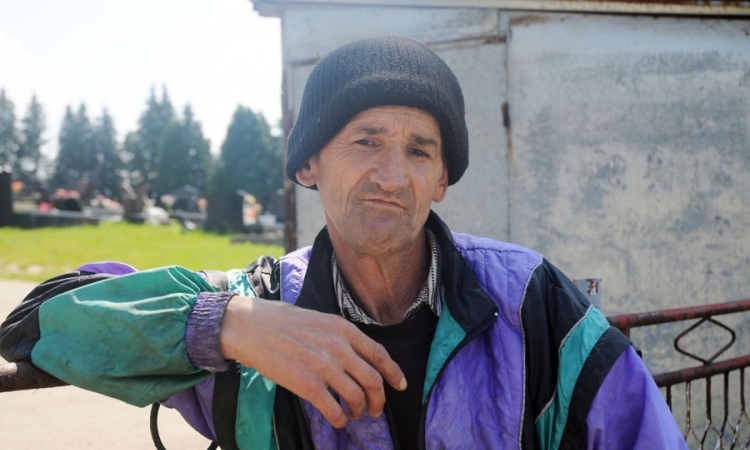 Živko Dujaković Žića harmoniku zamijenio metlom