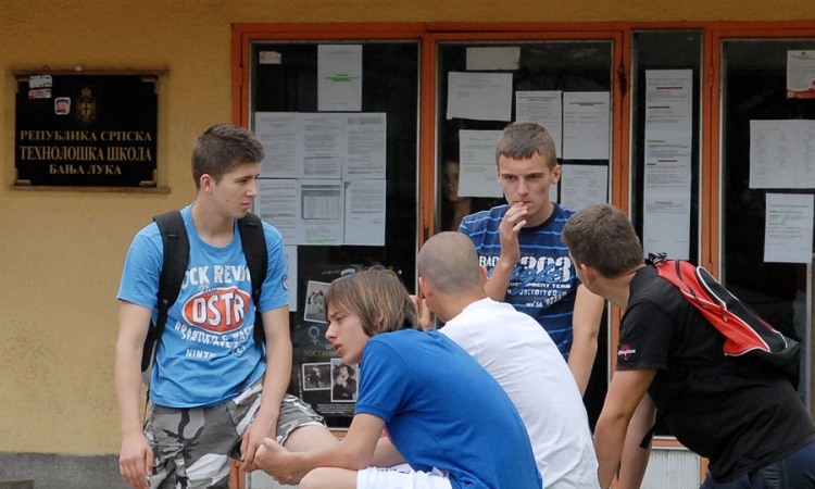 Počeo upis u srednje škole