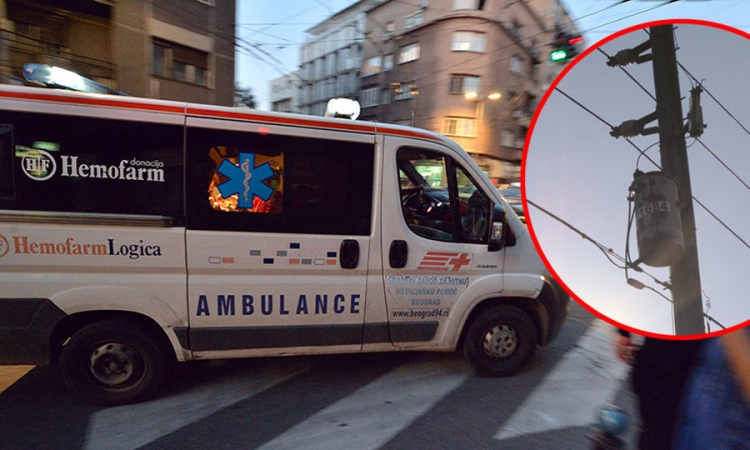Dok je šetao na glavu mu pala bandera