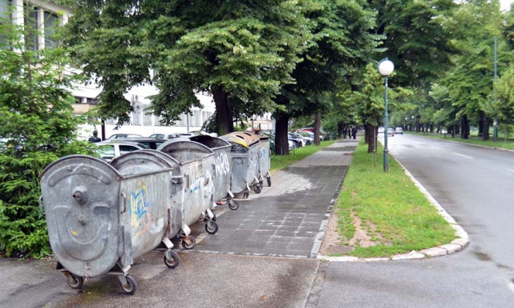 Horor u Sarajevu: Beba zadavljena krpom i ostavljena u kontejneru