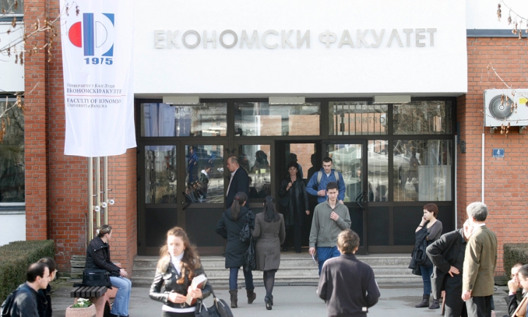 Školarina za redovne studente 440 KM
