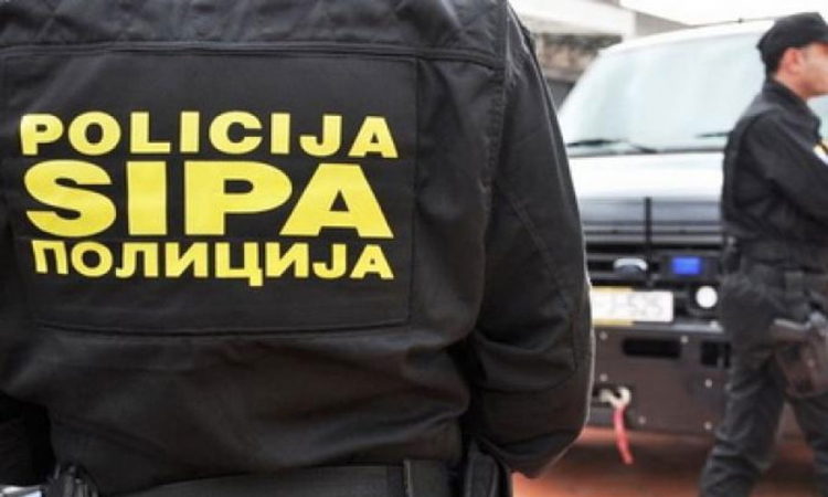 Vrbovali kurire da im prodaju drogu