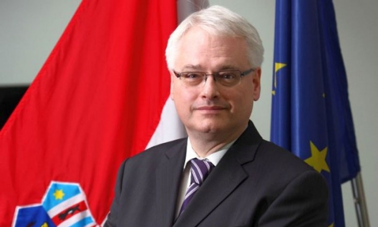  Josipović: Nije ružičasto,ali ni sasvim crno