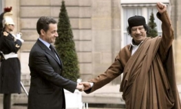 Pokojnik Gadafi šalje Sarkozija na robiju?