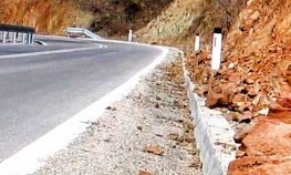 Veći odron na putu Dobro Polje - Miljevina