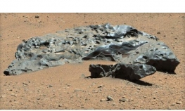 Kjuriositi našao misteriozni meteorit na Marsu