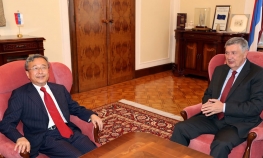 Pomoć realizovati posredstvom projekata