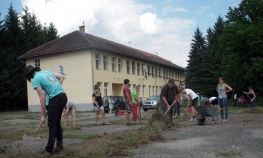 Volonteri uredili školu i sportski centar