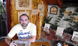 Banjalučanin paljenjem drveta stvara umjetnička djela