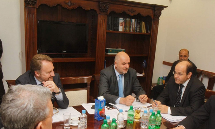 SDA kompletira liste za izbore