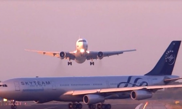 Zamalo sudar dva aviona na aerodromu u Barseloni