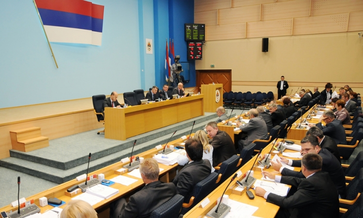 "Domovina" spaja političke protivnike