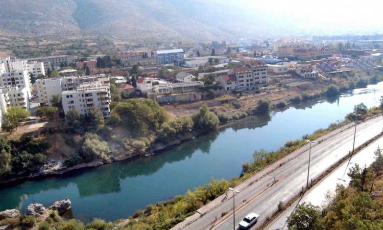 Ko u Mostaru folira: HDZ BiH, SDA ili OHR?