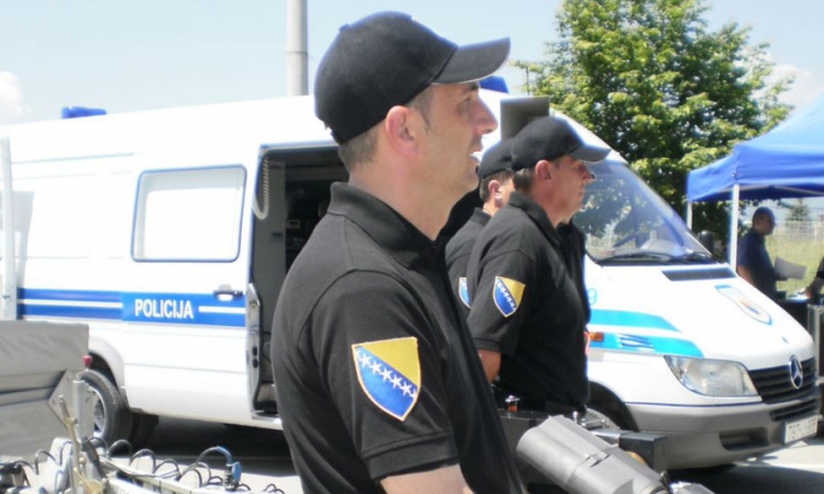 Više lica uhapšeno na granici