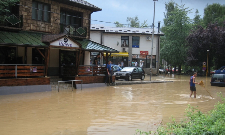 Nevrijeme u Milićima, poplavljen centar grada