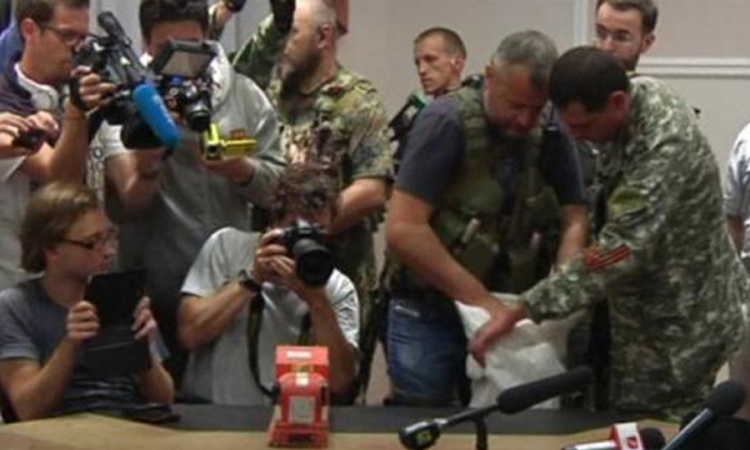 Stručnjaci ispituju drugu crnu kutiju iz oborenog aviona
