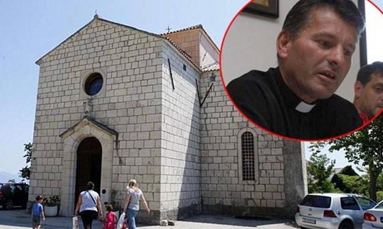 Sveštenik prijeti Đavolom