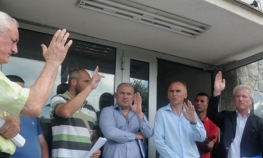 Nova blokada u opštini, odbornici sutra sa Dodikom