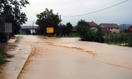 Voda se izlila na magistralni put Zvornik-Bijeljina