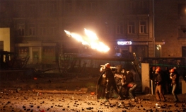 Sukob komunalnih radnika i demonstranata na Majdanu