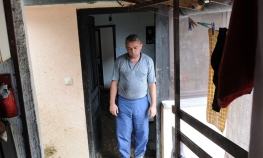Ostali mu samo trenerka i poderane patike