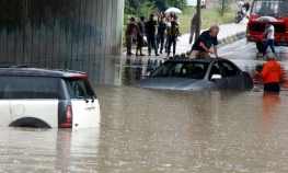 Automobili ostajali zaglavljeni na ulicama Istanbula