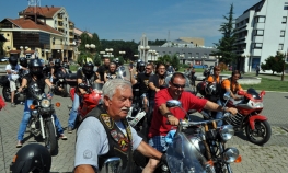 Defile motora u centru Ugljevika