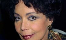         Umrla Arlin Martel