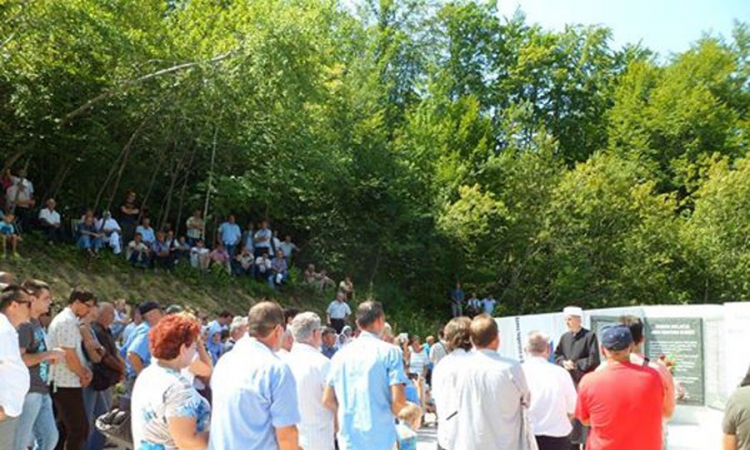 Obilježena 23. godišnjica zločina na Hrastovoj glavici
