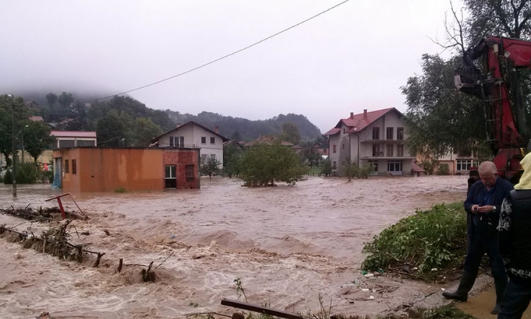 U Gračanici evakuisano više od 200 domaćinstava: Gore je nego u maju