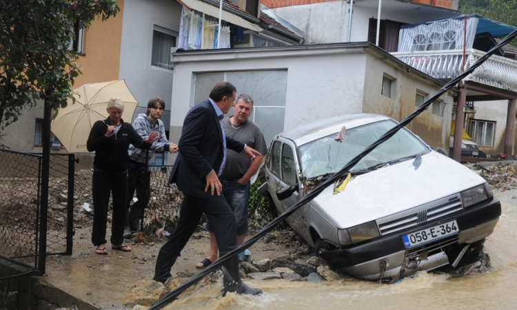 Dodik: Institucije Srpske će pomoći u saniranju šteta