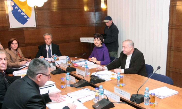 Na opštim izborima učestvuju 7.743 kandidata