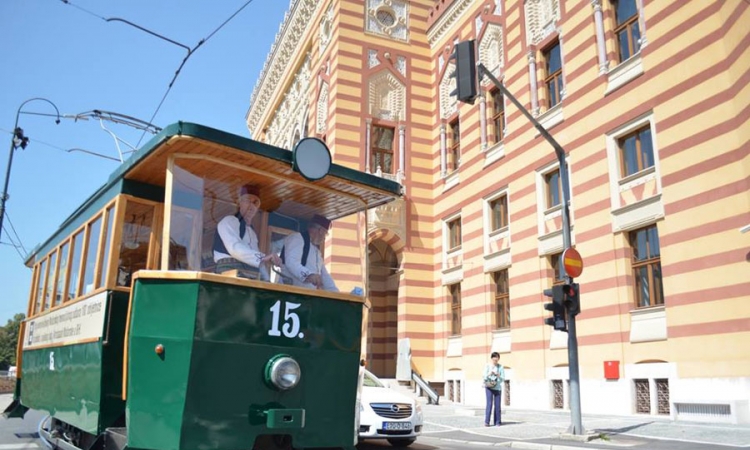 U Sarajevu od danas u saobraćaju tramvaj "Nostalgija"