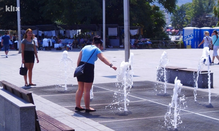 Banjalučani traže spas od vrućina