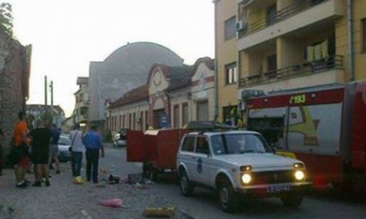 Majka skočila s terase, otac prijetio da će se ubiti zajedno s djetetom