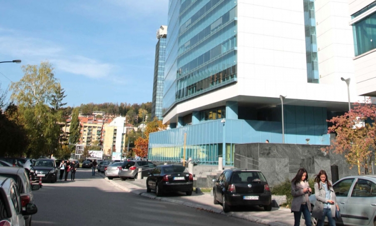 Vozila institucija BiH sele u Al Šidijev centar