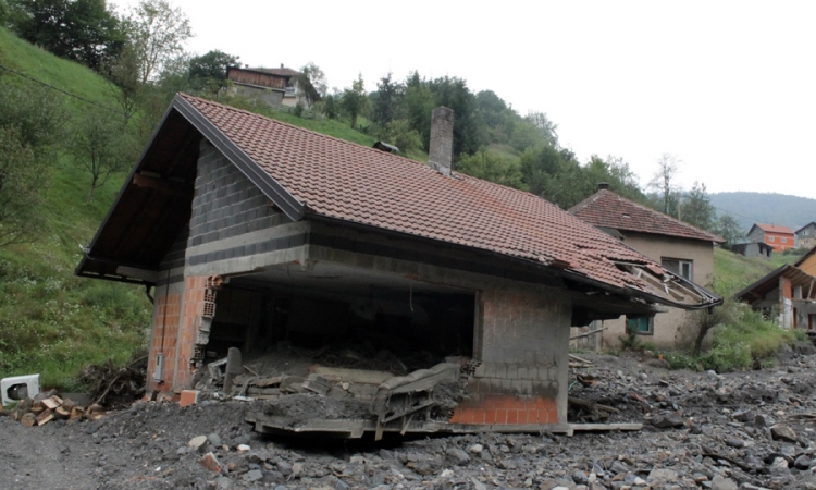 Mještani Kolića i Starkuće i dalje strahuju za život
