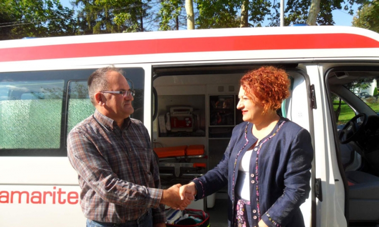    Dobili sanitetsko  vozilo iz Austrije